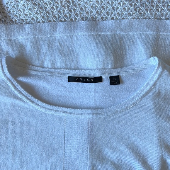 White Sweater with Sweater Lace Hemline Plus Size 2X - Picture 3 of 9